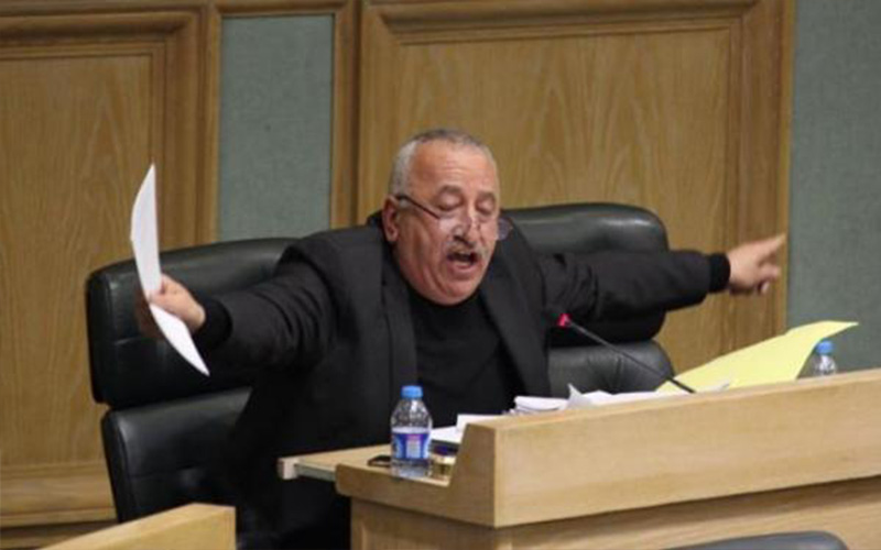 النائب رمضان يهاجم الأعيان ويطالب بانتخابهم