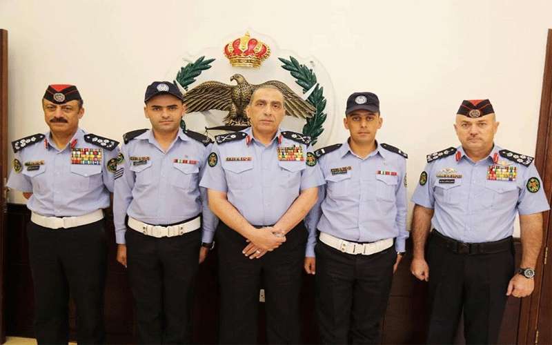 الحمود يكرم رقيبي سير أغاثا مواطنا