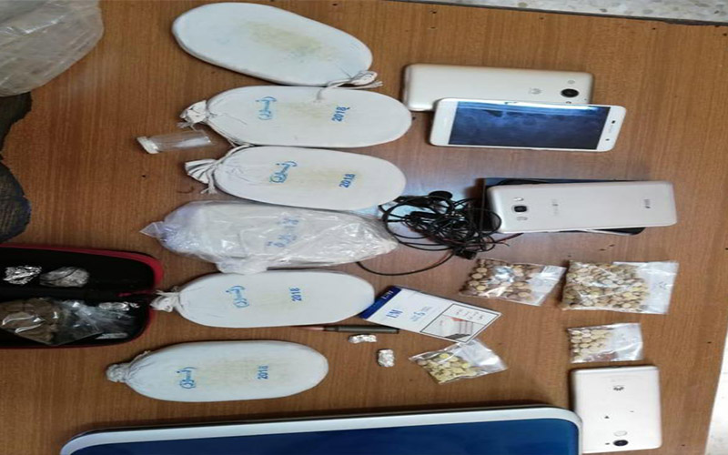 القبض على 4 اشخاص بحوزتهم مخدرات