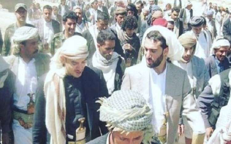 نجلا علي عبد الله صالح يعبران