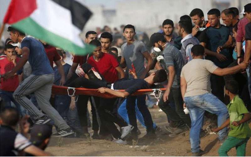 3 شهداء وإصابة المئات برصاص جنود