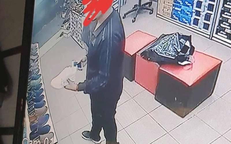 ضرب مبرح لعشريني حاول ترويج عملة