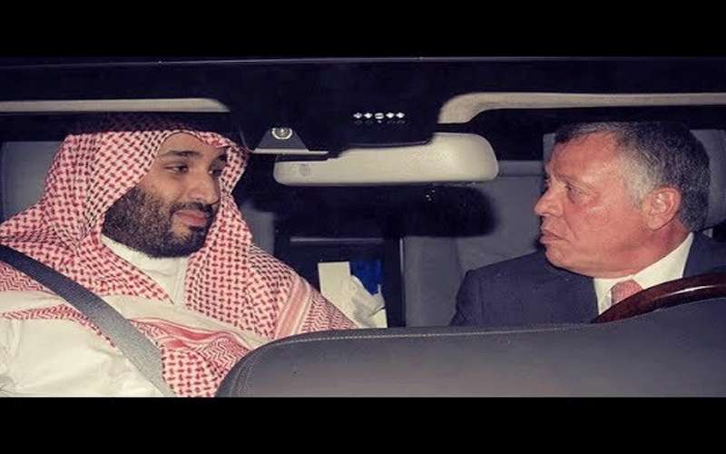 الملك وبن سلمان تجولا بسيارة تيسلا