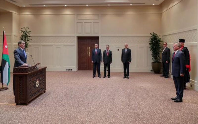 التل ومساعده والمحادين يؤدون اليمين الدستورية