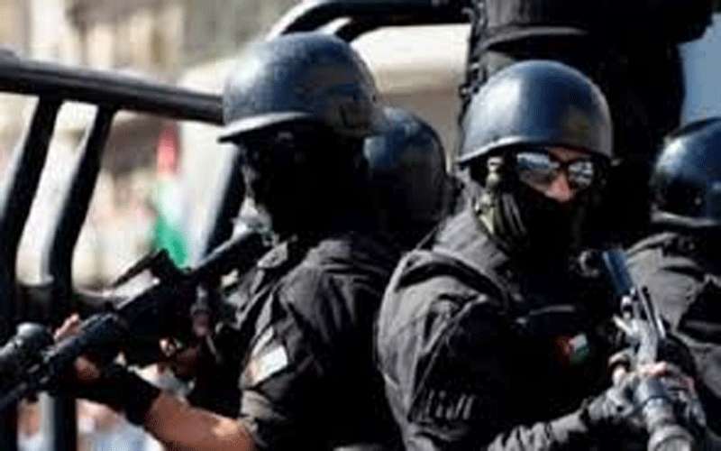 ضبط مركبة مسروقة خلال كمين محكم