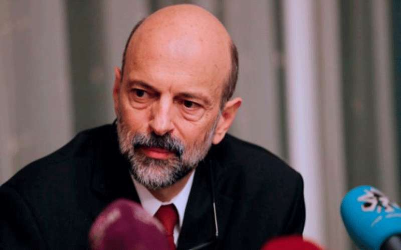 الرزاز: نحن في حالة حرب مع