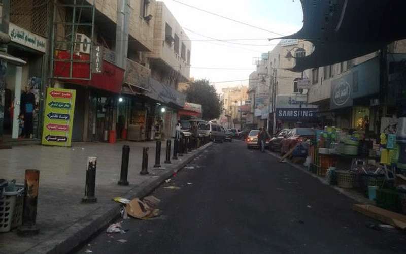 النفايات تتكدس في الكرك إثر إضراب