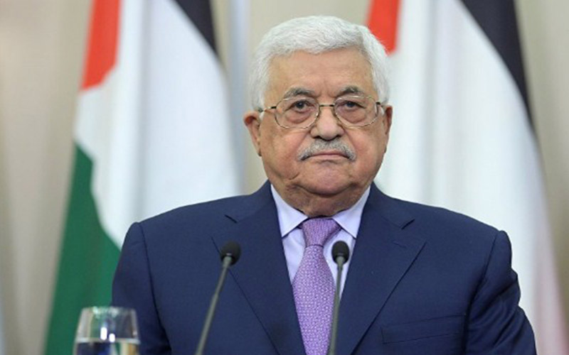 الرئيس الفلسطيني يتقبل أوراق اعتماد السفير