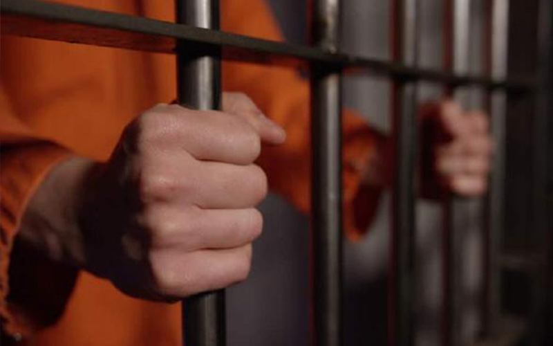 15 سنة للمتهم بالسطو على البنك