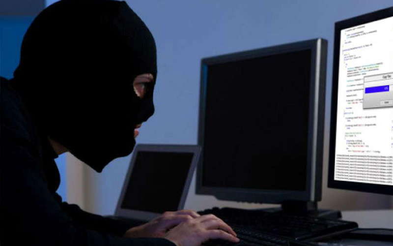 بعد ان سرق صفحه على فيسبوك