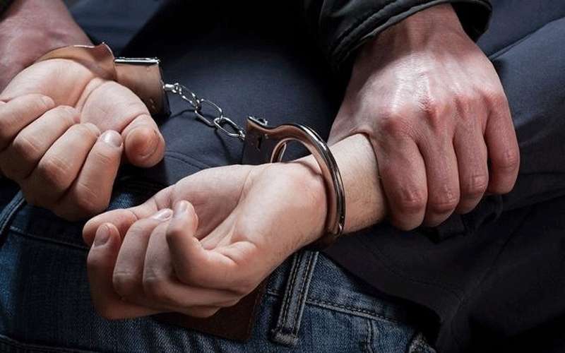القبض على شخصين بحوزتهما مجموعة من