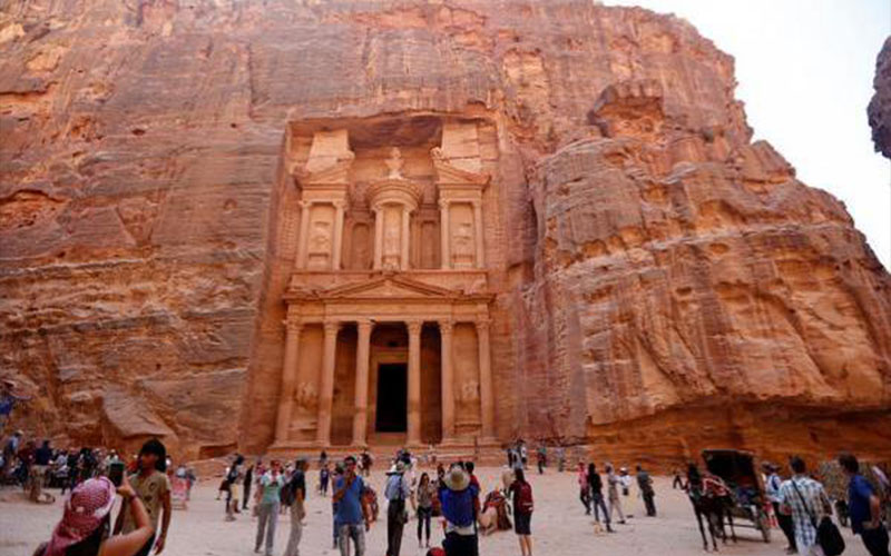 إغلاق 50 مكتب سياحة وسفر منذ