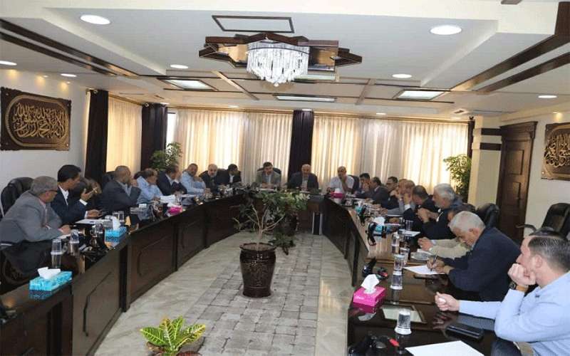 البدء بفرض عقوبات على مضربي بلدية