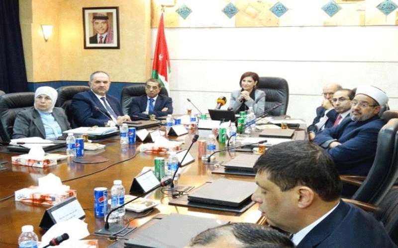 الحكومة تتلقى 2835 مقترحا واستفسارا عبر