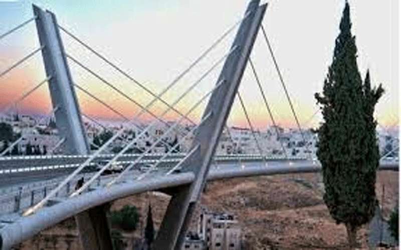 العثور على جثة أربعينية أسفل جسر