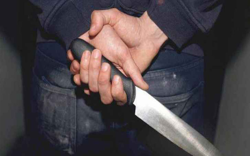 شاب يقتل شقيقته طعنا في عمان