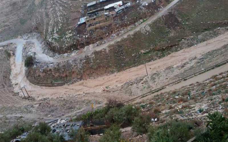 اربد: اغلاق طريق وادي الغفر لخطورته