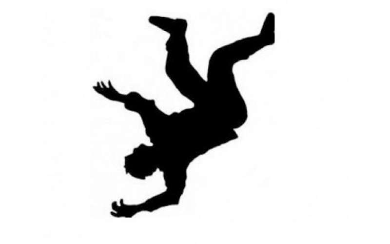 وفاة شاب سقط من الطابق السادس