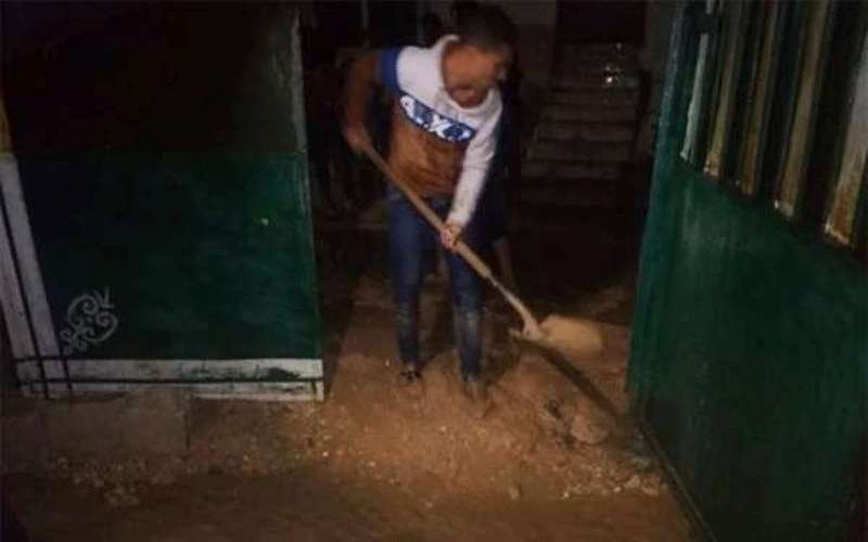 مياة الأمطار تداهم منازل في الغور
