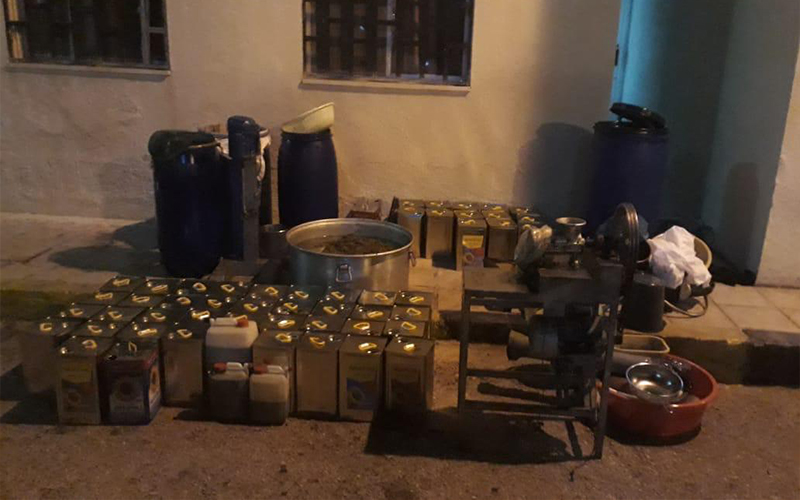 القبض على شخصين استخدما أحد المنازل