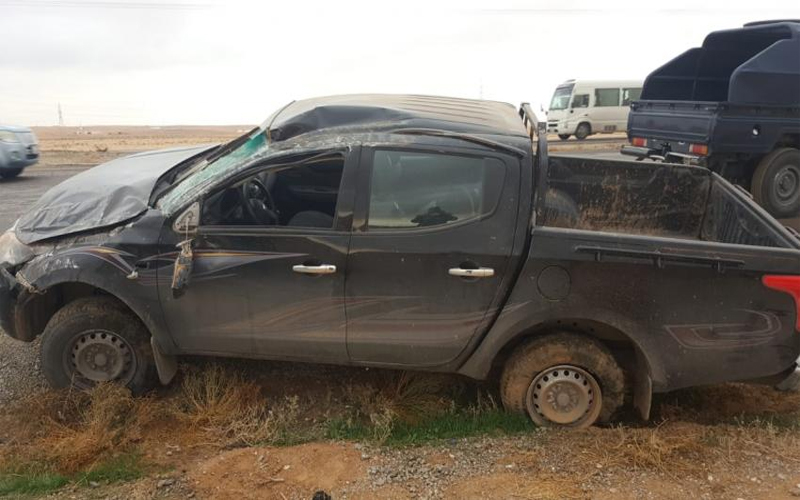 بالصور .. وفاة شخص بحادث تدهور