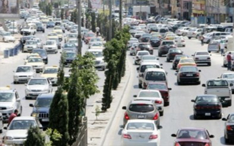 تحويل السير عن اوتوستراد الزرقاء