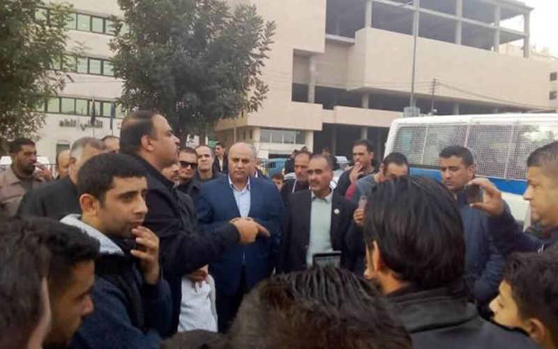اعتصام قرب الدوار الرابع للمطالبة بالعفو