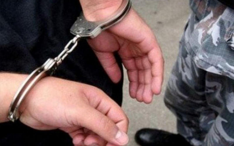 ضبط شخصين من جنسية عربية أطلقا