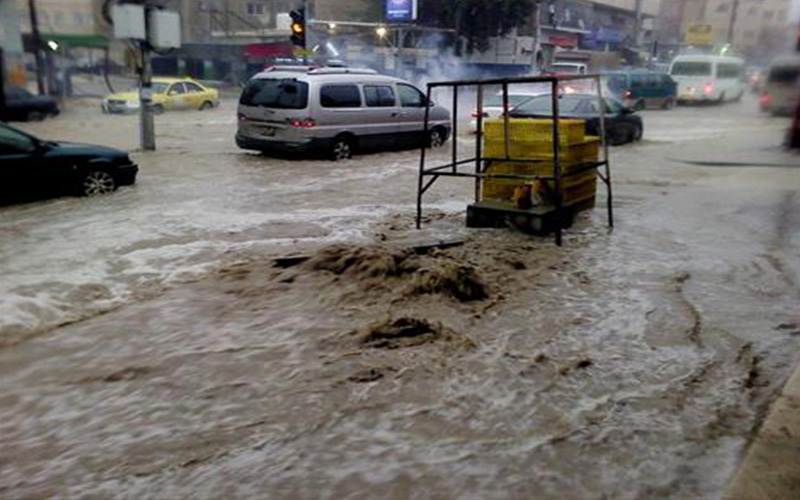 الأمانة: استيعاب المناهل للأمطار يتطلب وقتا