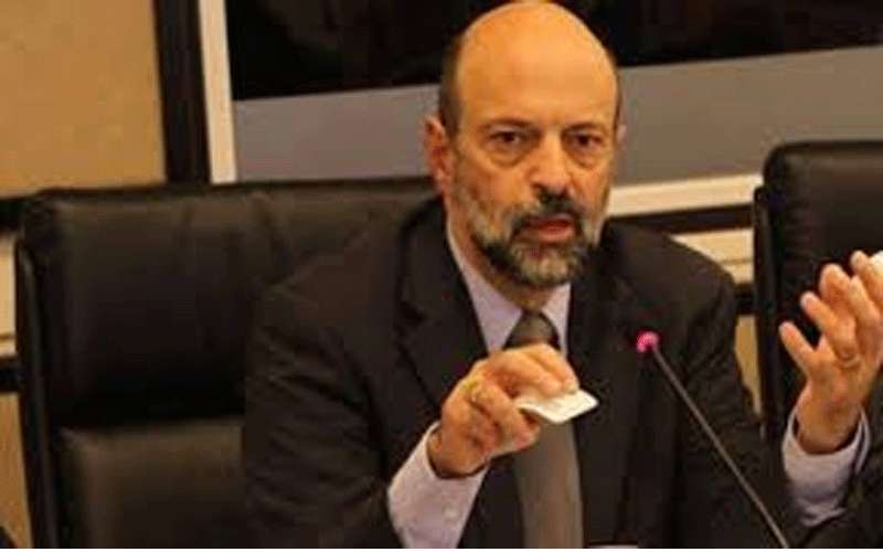 الرزاز يلغي قرار وزير الأوقاف المتعلق