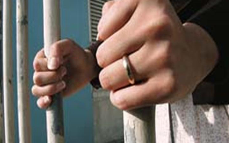 الهلال الأحمر الإماراتي يرفع عدد الغارمات