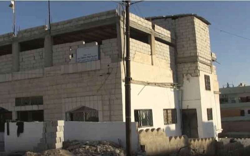 إصابة طفل رضيع وممرضة بعد سقوط