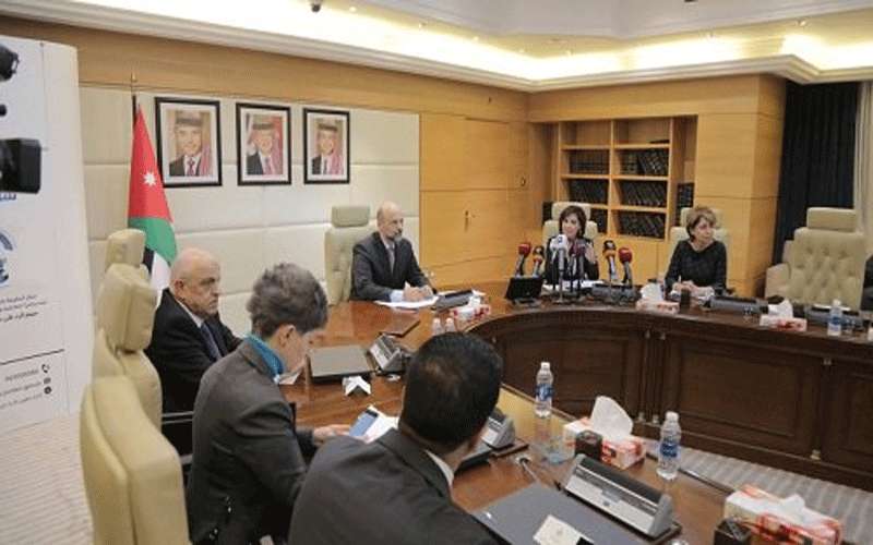 رئيس الوزراء يطلق منصة بخدمتكم