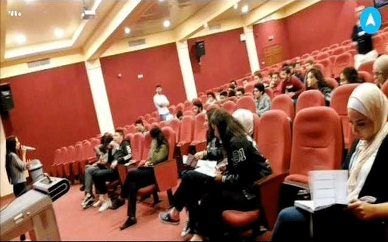 عمان الأهلية تزور مجموعة من المدارس