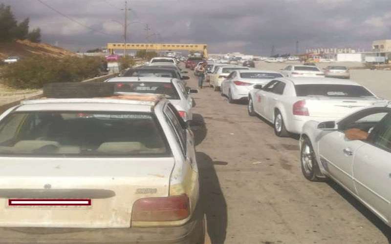 ازدحام على مركز حدود جابر.. ومصادر: