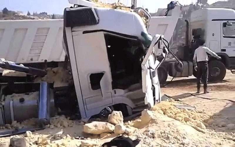 حادث يغلق شارع الحرية