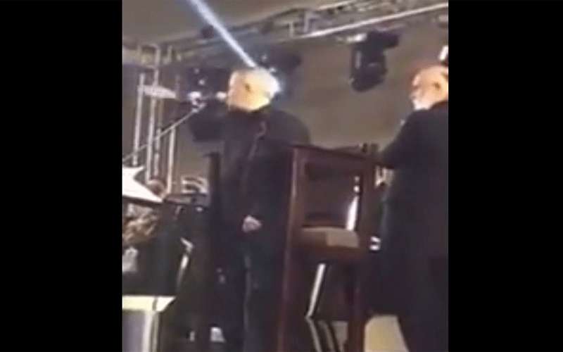 بالفيديو .. جورج وسوف يطرد أحد