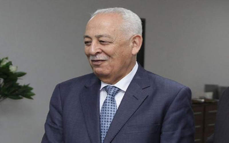 مندوبا عن الملك .. العيسوي يعزي