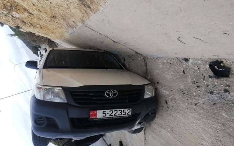 تدهور سيارة للتلفزيون الاردني على طريق