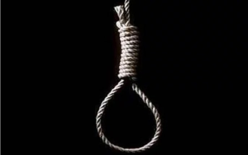 خمسيني ينهي حياته شنقا في دير