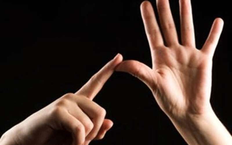 خطبة جمعة بلغة الإشارة في الأردن