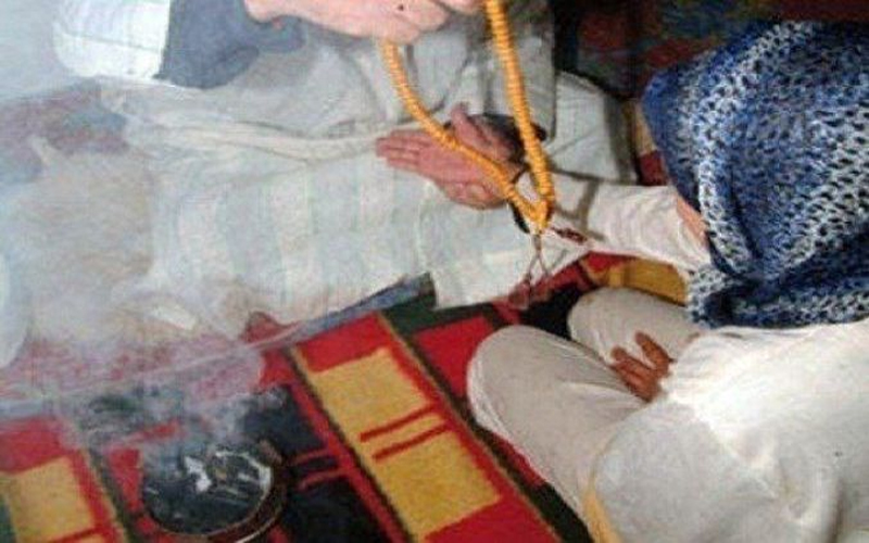 القبض علی مشعوذة سرقت مصاغا ذهبيا