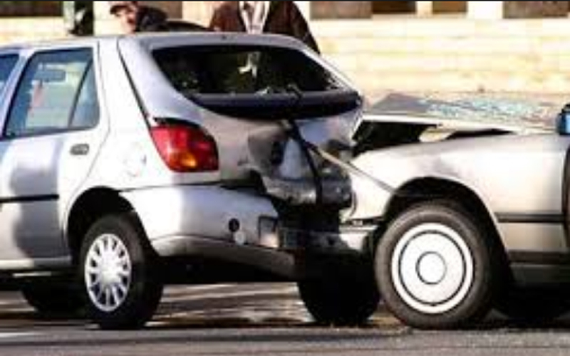 إصابة خمسة أشخاص اثر حادث تصادم