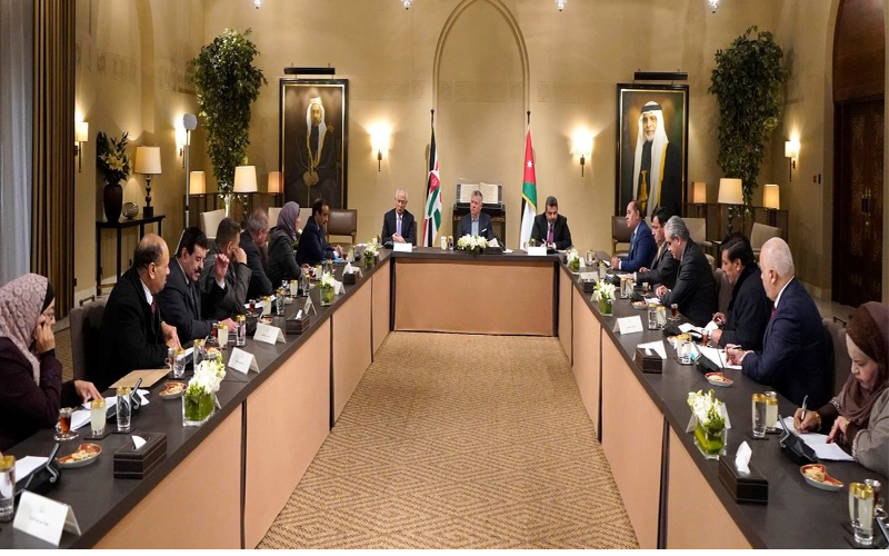 بالصور.. الملك: أهم شيء خدمة الأردنيين