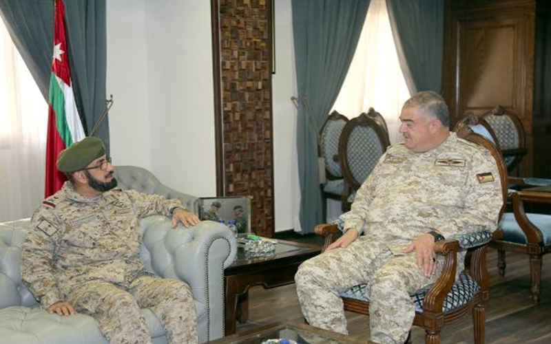 فريحات يستقبل وفدا عسكريا سعوديا