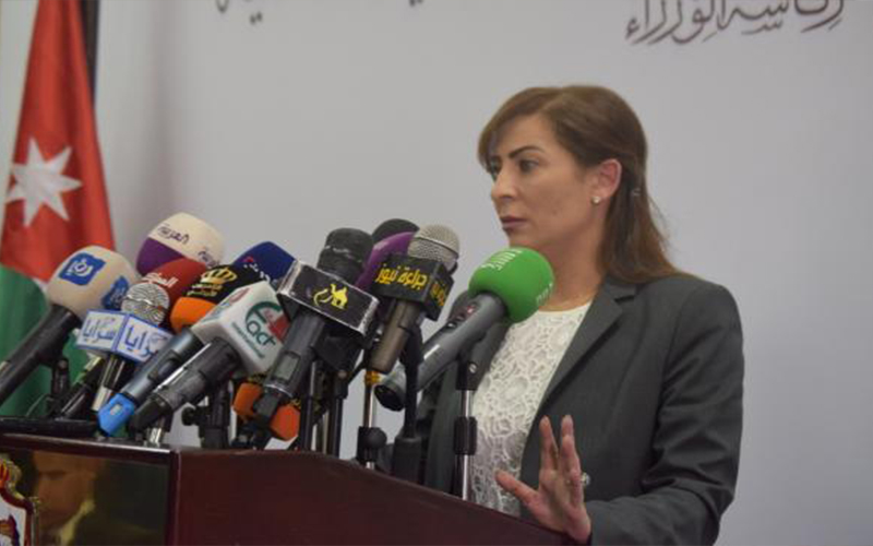 غنيمات: نسير بطريق متعرج صحيح ..