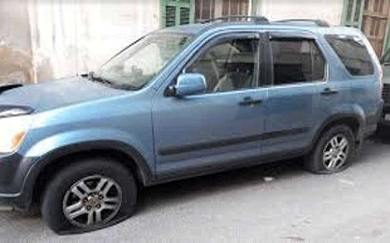 اربد .. القبض على شخصين مزقا