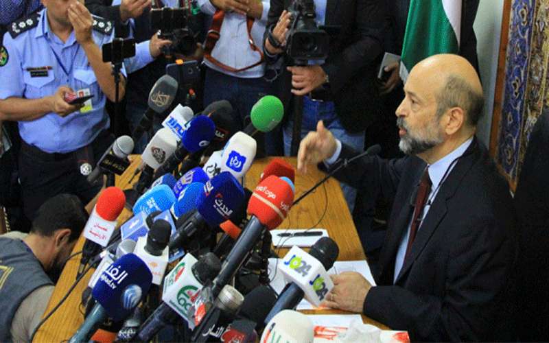 تحدي الـ 10 أيام للقاء الرزاز