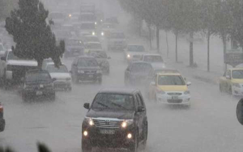 دخول المنخفض الجوي وبدء هطول الامطار