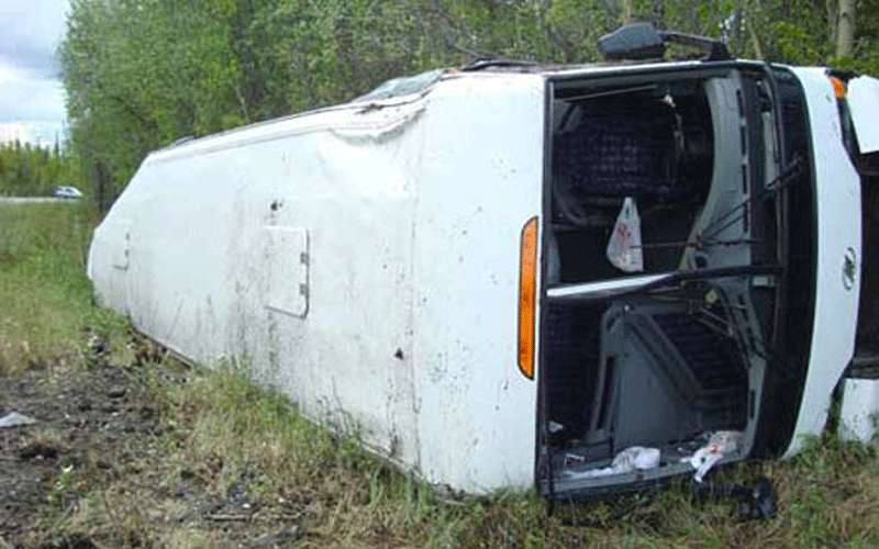 إصابات بمداهمة مركبة لصيوان عرس في